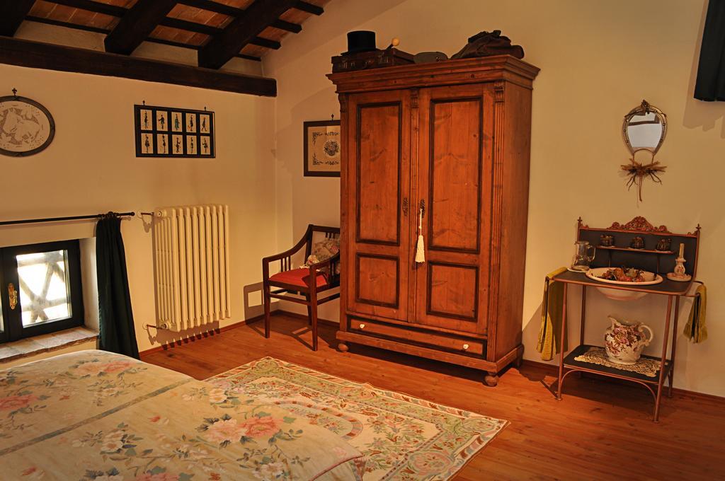 B&B Casa Medievale Del Mugnaio Strassoldo Ruang foto